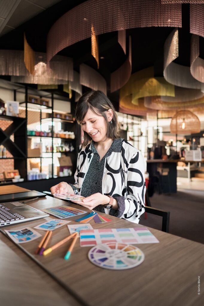 Graphiste qui créé une identité visuelle à Savign-sous-Mâlain